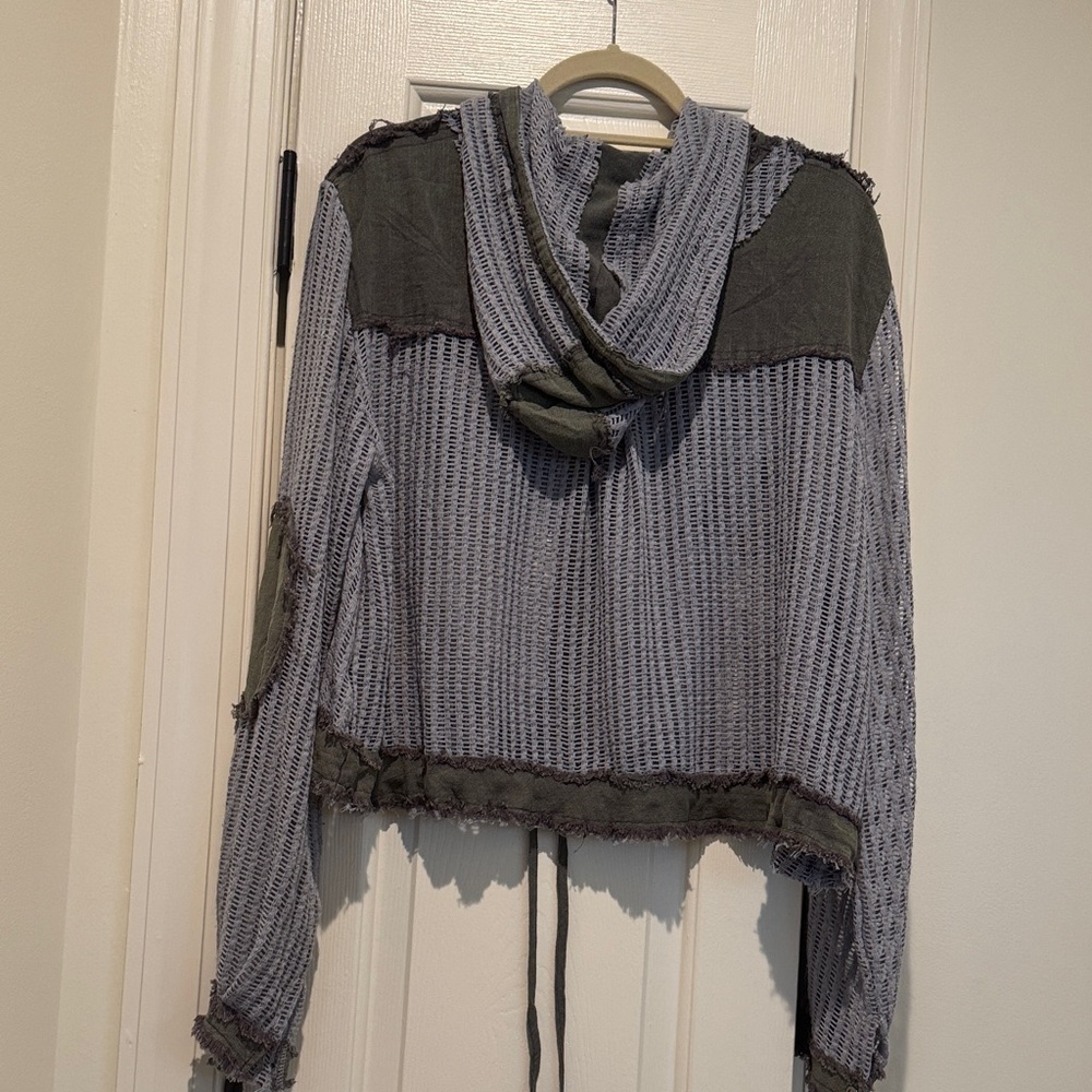 POL women’s Two-Tone crochet like Hooded Utility Jacket in Gray and Olive NWOT - Picture 13 of 16